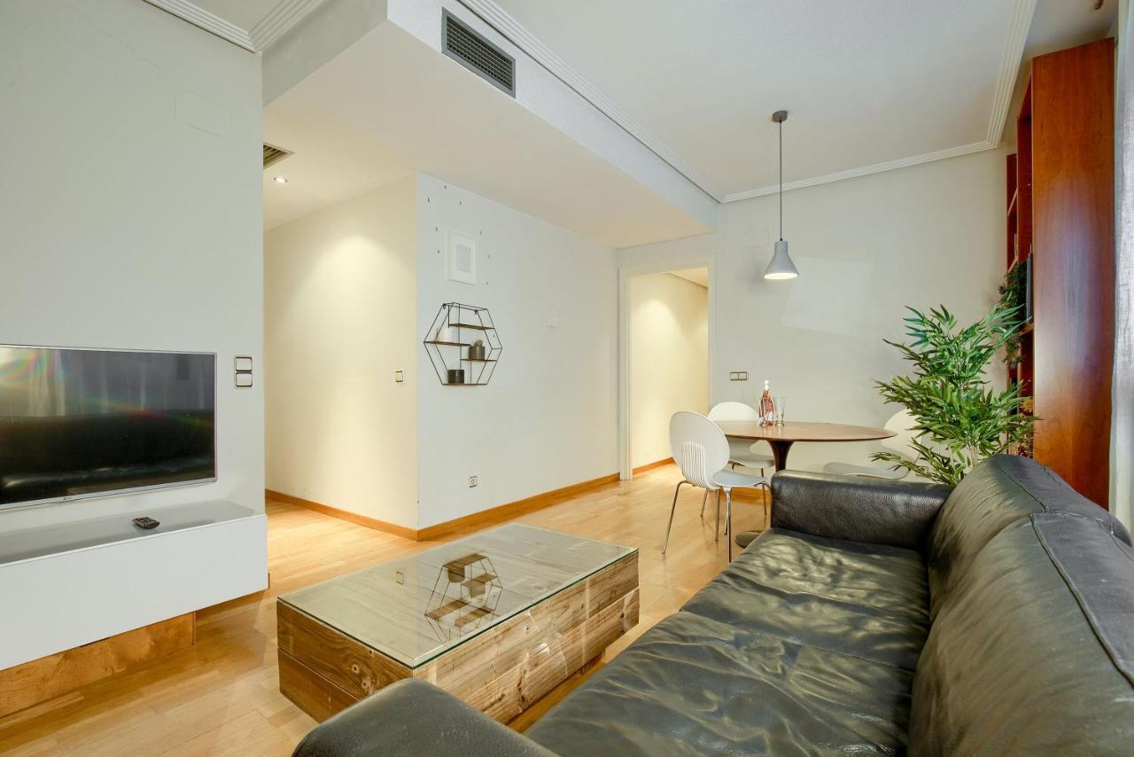 Apartamento En Chamberi Con Piscina - Lovely Apartment In The City Center With Swimming Pool Мадрид Екстер'єр фото