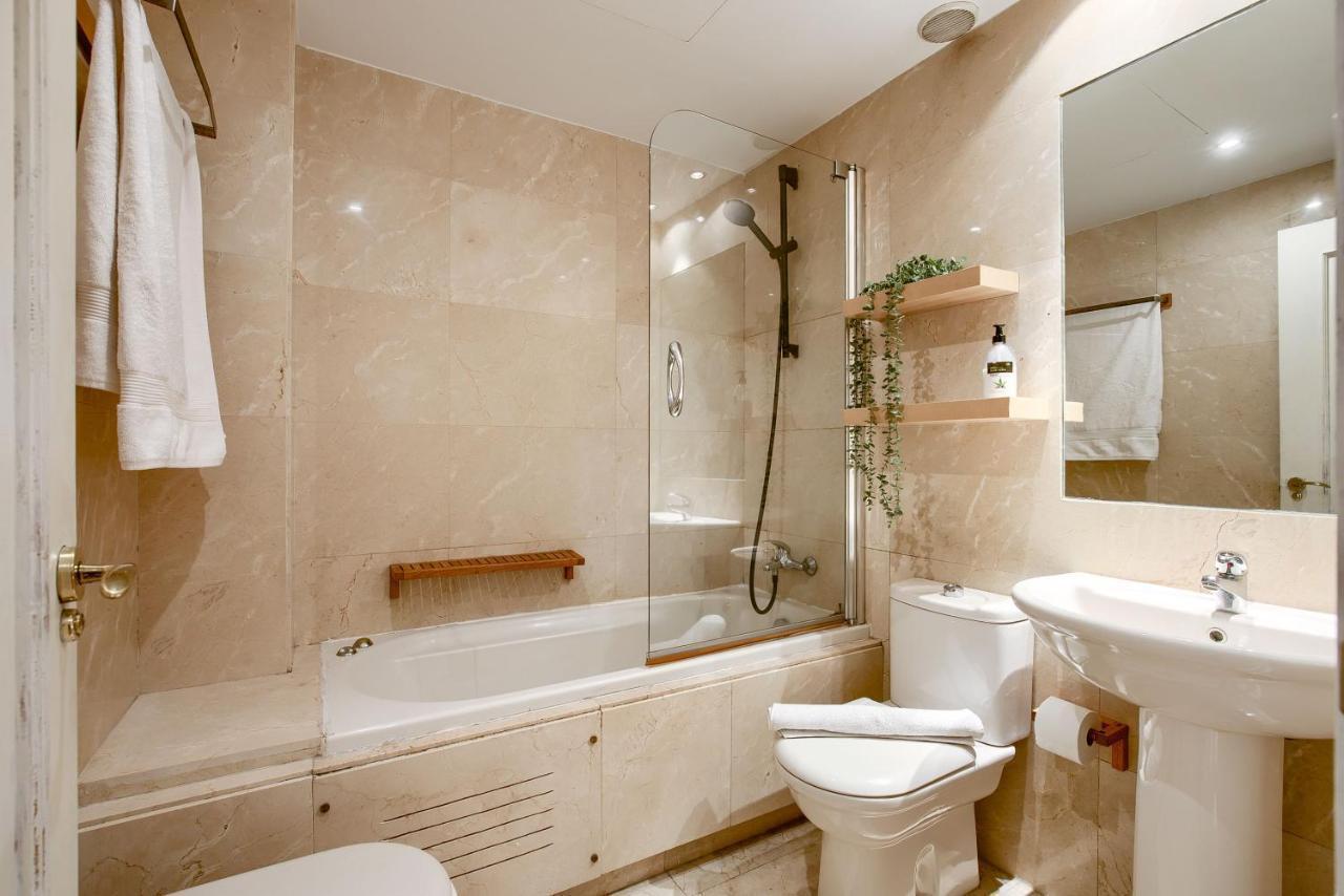 Apartamento En Chamberi Con Piscina - Lovely Apartment In The City Center With Swimming Pool Мадрид Екстер'єр фото